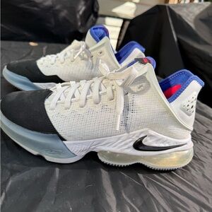Lebron 8.5 Nike Men's White Black Blue Athletic Basketball Shoes